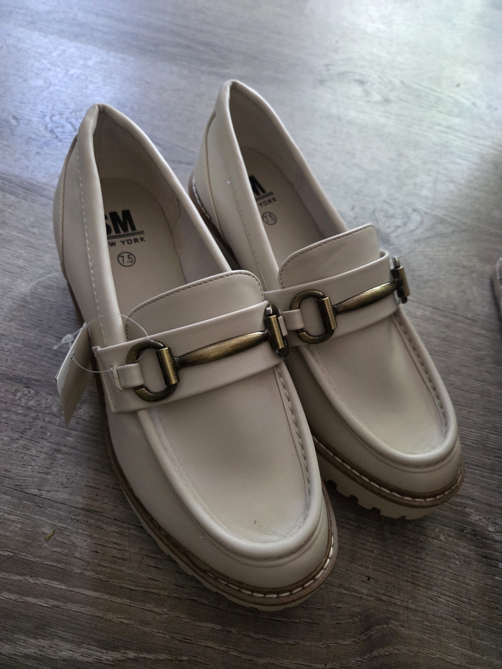 SM New York Cream Leather Loafers with Metal Bit